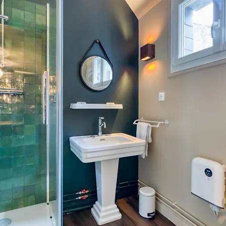 Holiday home Bob Surprenante Maison Avec Parking En Centre *