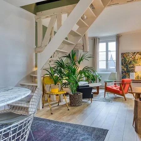 Holiday home Bob Surprenante Maison Avec Parking En Centre *