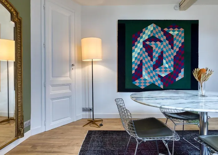 Bob Surprenante Maison Avec Parking En Centre *